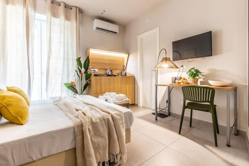 Dafne Room Un'Oasi Romana Per Coppie Bagian luar foto